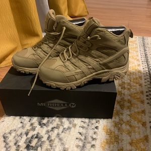 Merrill tactical  boots new